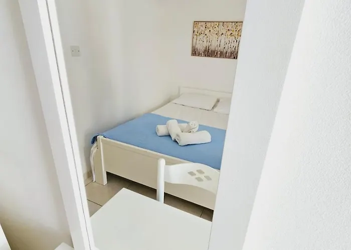 Stephanie ラルナカ