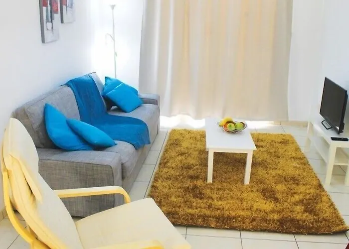 Stephanie ラルナカ