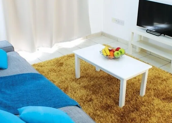 Stephanie ラルナカ