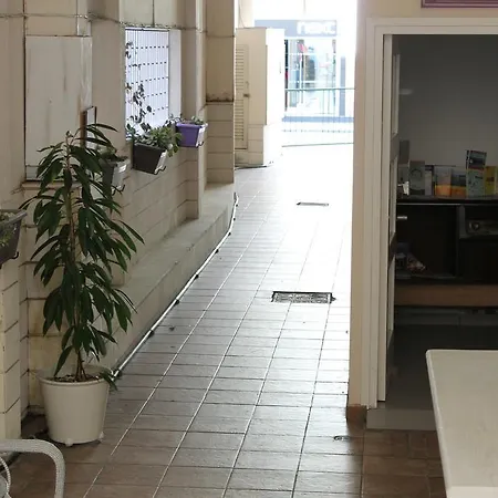 ستيفاني سيتي شقة لارنكا