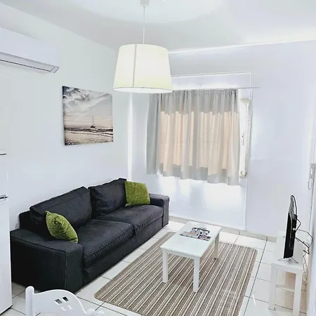 ستيفاني سيتي لارنكا