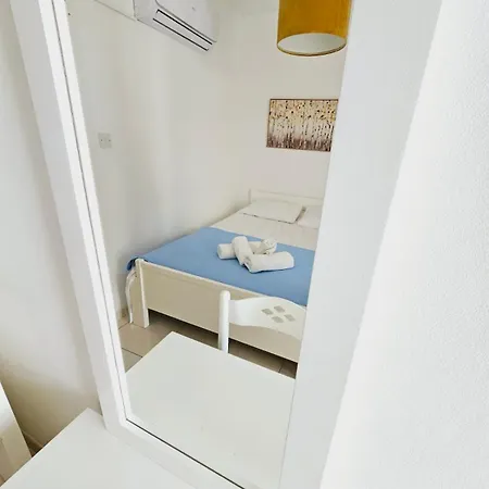 ستيفاني سيتي لارنكا