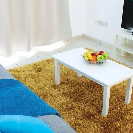 ستيفاني سيتي لارنكا