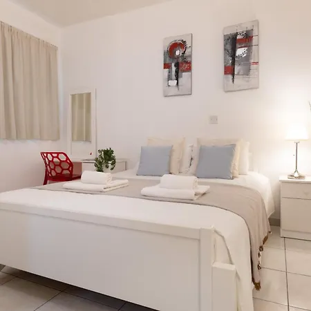 Apartment Stephanie Larnaca